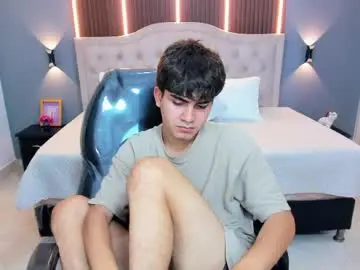 Chaturbate Live Sex of tommy18__