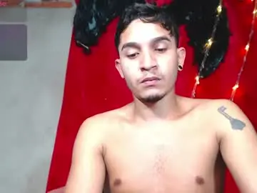 Chaturbate Live Sex Cam of angel_latinboy