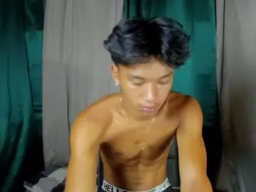 Chaturbate Nude Webcam of den_cummers