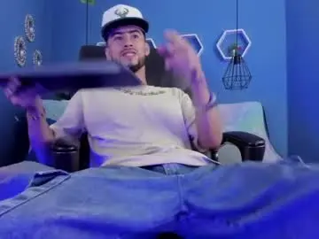 Chaturbate Live Sex Cam of harold_999