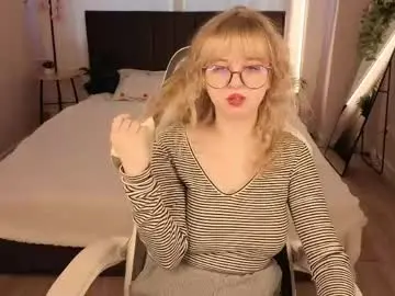 Chaturbate Watch Live Sex Cams of helen_carson