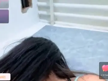 Chaturbate Live Sex Cam of mia_reys