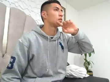 Chaturbate Sex Cam of mr_porn_9