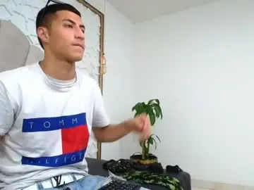 Chaturbate Adult Webcams of mr_porn_9