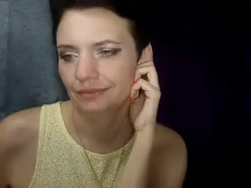 Chaturbate Live Porn of hotmamaqueen234