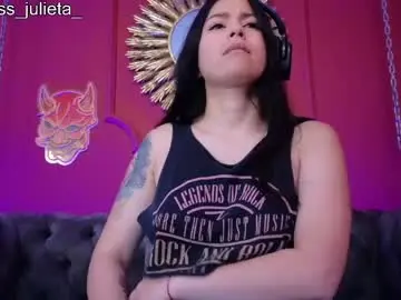 Chaturbate Live Sex Cam of julieta_russell