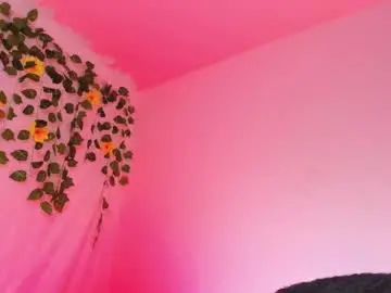 Chaturbate Live Sex Cam of violette_plus