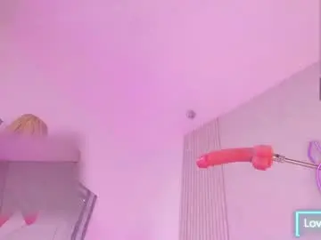 Chaturbate Live Sex Cam of kiarabyte