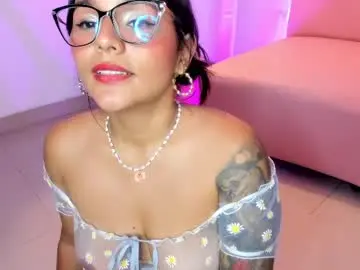 Chaturbate Free Porn Cam of lilyy_joness