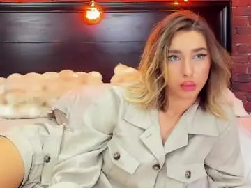 Chaturbate Live Sex Cam of christyna_ross