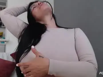 Chaturbate Adult Webcam of cristal_sexyboobs_
