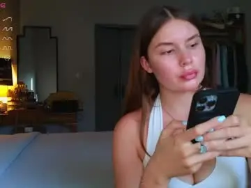 Chaturbate Live Sex Cam of bigbrainbaddie