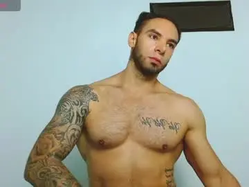 Chaturbate Live Sex Cam of troy_walker7