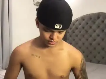 Chaturbate Nude Webcam of asianhugescott
