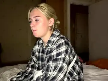Chaturbate Live Sex Cam of willettealfiero