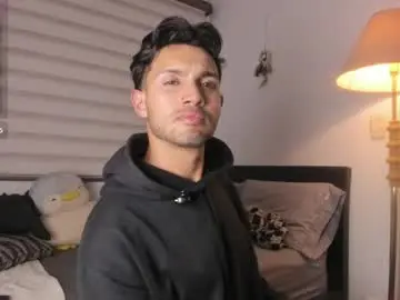 Chaturbate Live Sex Cam of leo_carteer