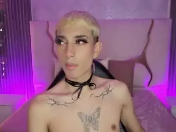 Chaturbate Live Sex Cam of cyrus_tay