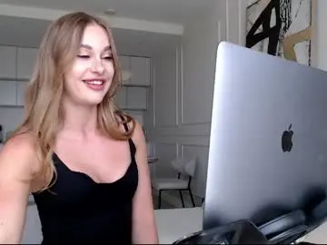 Chaturbate Live Sex Cam of mistressuniverse