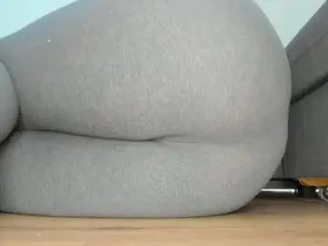 Chaturbate Watch Live Sex Cams of wet_pants2022