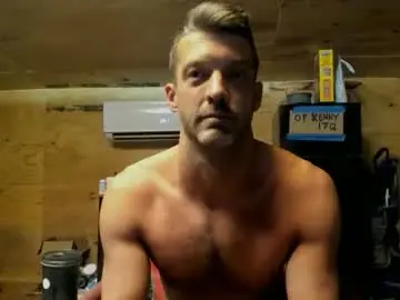 Chaturbate Live Sex Cam of whocaresnotme1