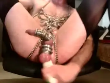 Chaturbate Free Porn Cam of silkynylon77