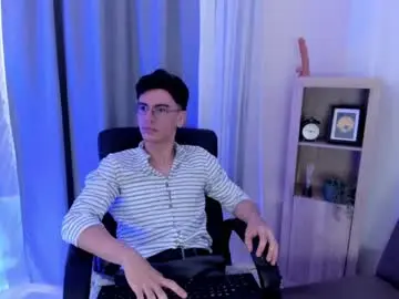 Chaturbate Watch Live Sex Cams of evans_lubov