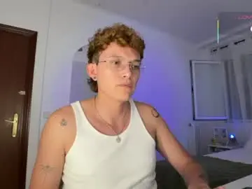 Chaturbate Private Sex Chat of anddres_boss