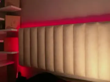Chaturbate Live Sex Cam of megan_moore__