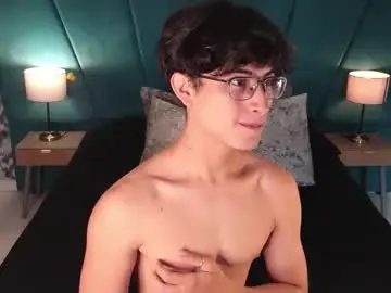Chaturbate Free Porn Cam of aaron_eze