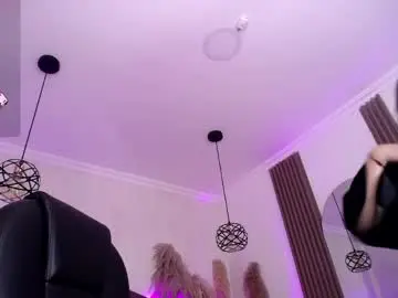 Chaturbate Free Porn Cam of amara_davis1