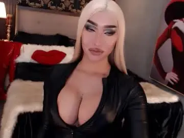 Chaturbate Live Sex Cam of smasherqueen