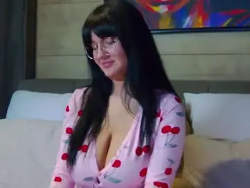 Chaturbate Nude Webcam of your_bustygirl