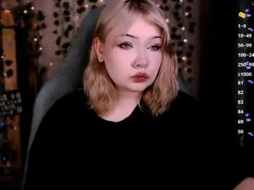 Chaturbate Live Sex Cam of madeintheabyss