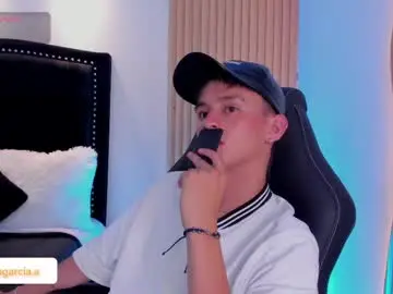 Chaturbate Watch Live Sex Cams of liamwild20