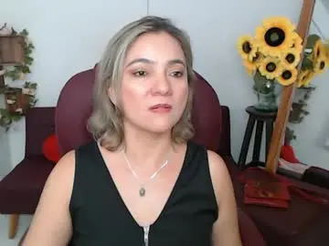 Chaturbate Free Live Porn of lilly_milf