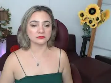 Chaturbate Watch Live Sex Cams of lilly_milf