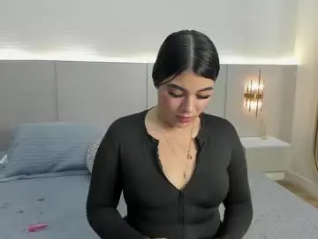 Chaturbate Live Sex Cam of val_rossi