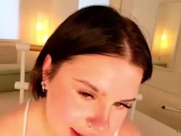Chaturbate Live Sex Cam of alishacloud