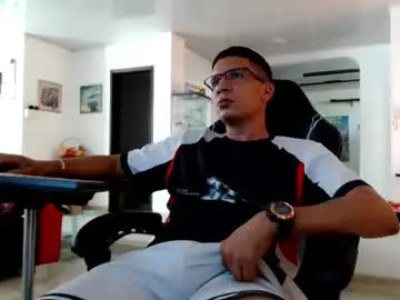 Chaturbate Live Sex of damyan_2003