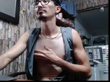 Chaturbate Free Porn Cam of jhosuamoore2
