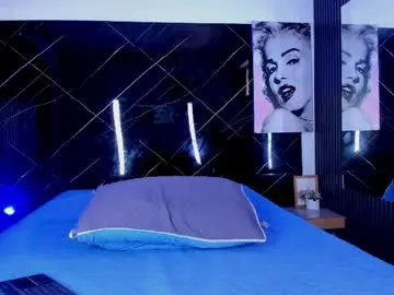 Chaturbate Free Live Porn of charlizee_23