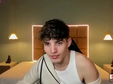 Chaturbate Watch Live Sex Cams of alejootwink