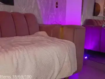 Chaturbate Live Sex of victoriaregia1