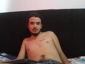 Chaturbate Live Sex Cam of danielhot17