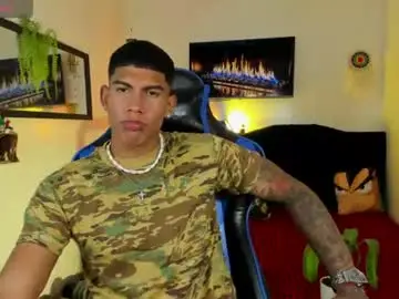 Chaturbate Nude Webcam of damian_latinxxx