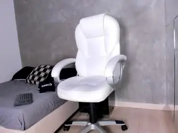 Chaturbate Live Sex Cam of emilio_balti