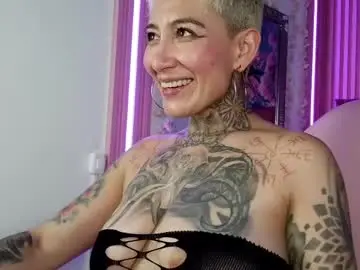 Chaturbate Sex Chat of everlyn_sexx