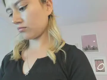 Chaturbate Live Sex Cam of bee_art