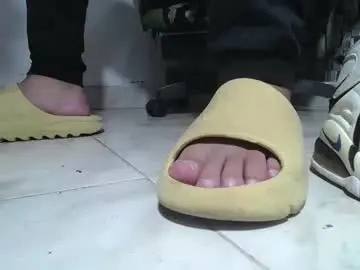 Chaturbate Live Sex of srfindomfeet_