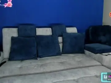 Chaturbate Live Sex Cam of henlly22